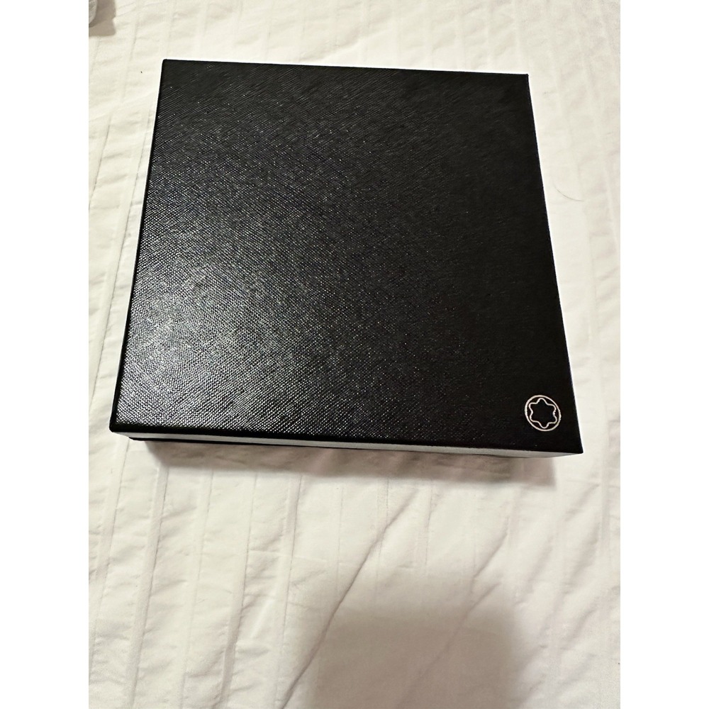 Montblanc Belt Men's Reversible Horseshoe Buckle Italian Leather New in Box - Picture 8 of 9